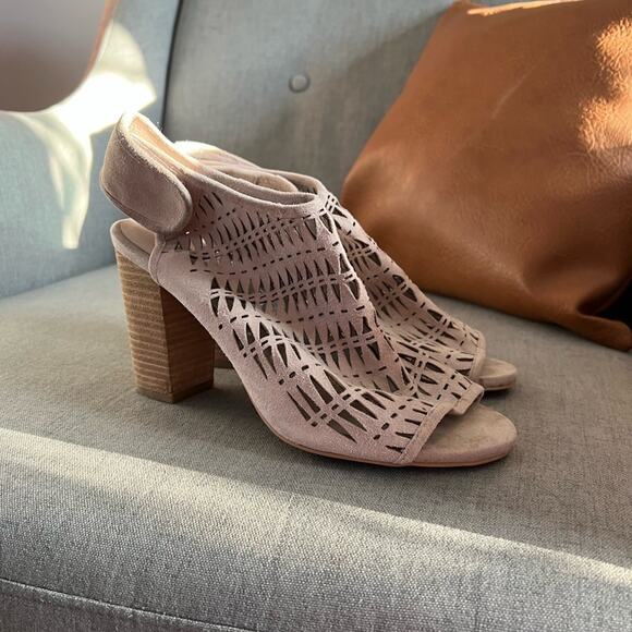 Jeffrey Campbell die cut open toe block heel taupe bootie size 9 - Picture 3 of 5